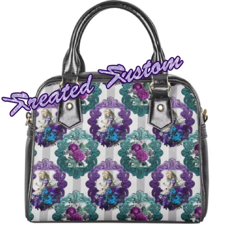 Alice in Wonderland's Framed Alice - Stylish Handbag with Shoulder Strap